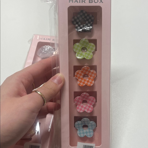 Colorful Hair Clips Set - Picture 2 of 3